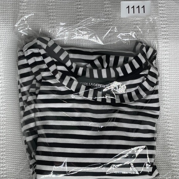 Karl Lagerfeld Paris Women's XL Black/White‎ Strips Knit Top Short Sleeve - Picture 6 of 6